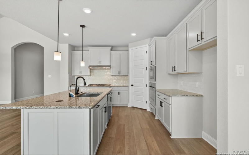 221 Janice Avenue, Castroville, TX 78009, 4 Habitaciones Habitaciones , ,3 BañosBaños,Residential,En Venta,221 Janice Avenue,0,1880516