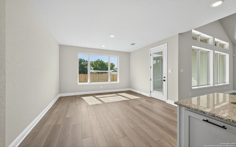 221 Janice Avenue, Castroville, TX 78009, 4 Habitaciones Habitaciones , ,3 BañosBaños,Residential,En Venta,221 Janice Avenue,0,1880516