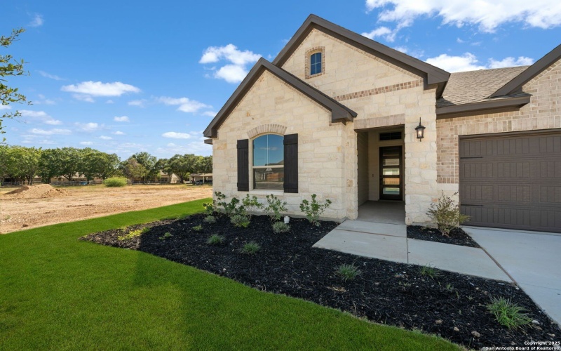 221 Janice Avenue, Castroville, TX 78009, 4 Habitaciones Habitaciones , ,3 BañosBaños,Residential,En Venta,221 Janice Avenue,0,1880516