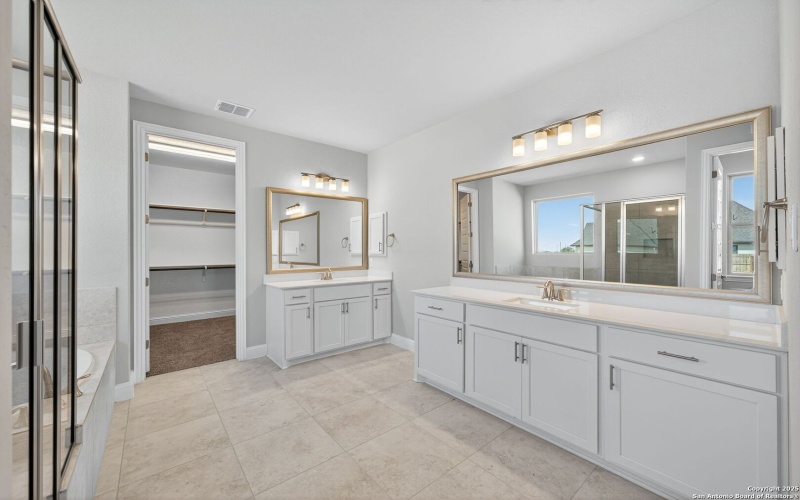 176 Janice Avenue, Castroville, TX 78009, 4 Habitaciones Habitaciones , ,3 BañosBaños,Residential,En Venta,176 Janice Avenue,0,1880518