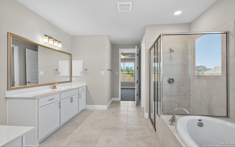 176 Janice Avenue, Castroville, TX 78009, 4 Habitaciones Habitaciones , ,3 BañosBaños,Residential,En Venta,176 Janice Avenue,0,1880518