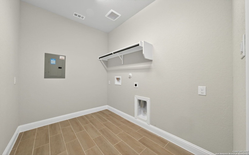 242 Janice Avenue, Castroville, TX 78009, 4 Habitaciones Habitaciones , ,3 BañosBaños,Residential,En Venta,242 Janice Avenue,0,1880852