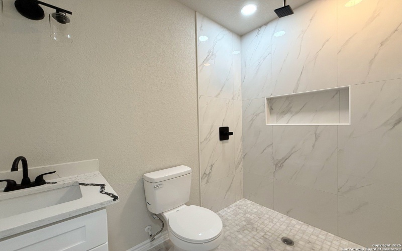 2412 Ceralvo St, San Antonio, TX 78237, 3 Bedrooms Bedrooms, ,2 BathroomsBathrooms,Residential,For Sale,2412 Ceralvo St,0,1881262