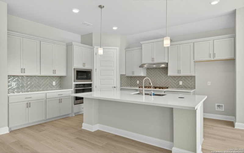 254 Allen Ave, Castroville, TX 78009, 4 Habitaciones Habitaciones , ,2 BañosBaños,Residential,En Venta,254 Allen Ave,0,1881926