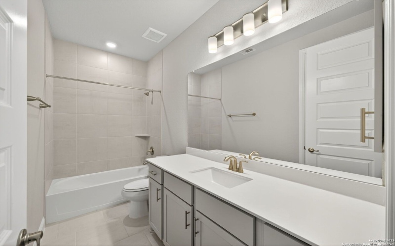 254 Allen Ave, Castroville, TX 78009, 4 Habitaciones Habitaciones , ,2 BañosBaños,Residential,En Venta,254 Allen Ave,0,1881926