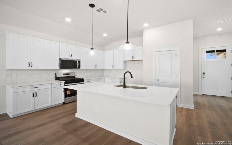 13535 Valjean Ave, San Antonio, TX 78253, 4 Habitaciones Habitaciones , ,2 BañosBaños,Residential,En Venta,13535 Valjean Ave,0,1870229