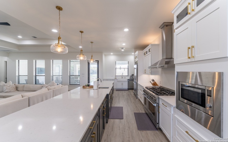 222 Colonial, La Vernia, TX 78121, 4 Bedrooms Bedrooms, ,3 BathroomsBathrooms,Residential,For Sale,222 Colonial,0,1870953