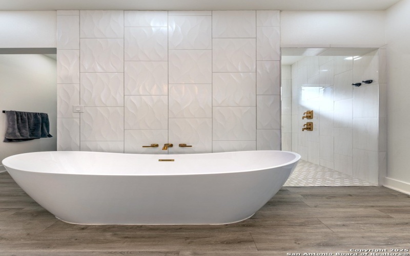 222 Colonial, La Vernia, TX 78121, 4 Bedrooms Bedrooms, ,3 BathroomsBathrooms,Residential,For Sale,222 Colonial,0,1870953