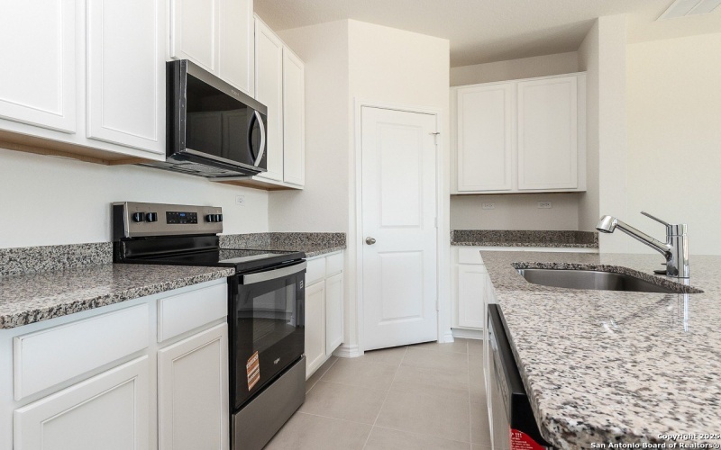 4141 WOODSIDE DR, Seguin, TX 78155, 3 Habitaciones Habitaciones , ,2 BañosBaños,Residential,En Venta,4141 WOODSIDE DR,0,1871547