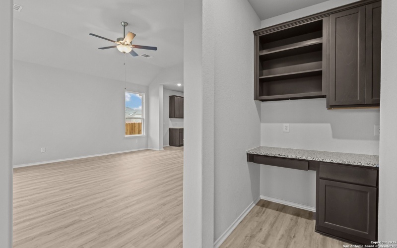 653 Broomsedge St, New Braunfels, TX 78130, 4 Habitaciones Habitaciones , ,3 BañosBaños,Residential,En Venta,653 Broomsedge St,0,1871588