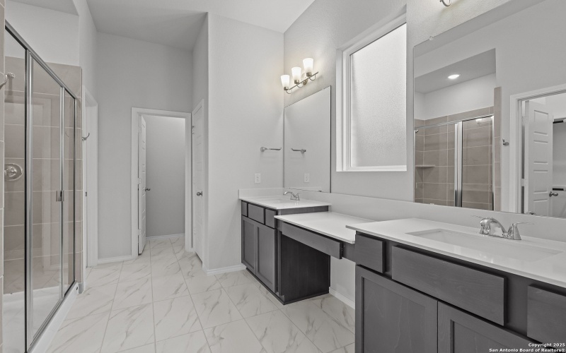 653 Broomsedge St, New Braunfels, TX 78130, 4 Habitaciones Habitaciones , ,3 BañosBaños,Residential,En Venta,653 Broomsedge St,0,1871588