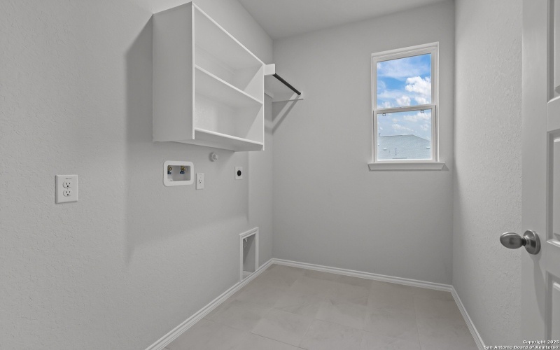 653 Broomsedge St, New Braunfels, TX 78130, 4 Habitaciones Habitaciones , ,3 BañosBaños,Residential,En Venta,653 Broomsedge St,0,1871588