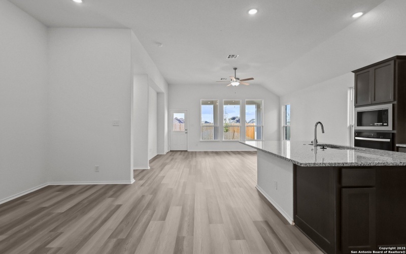 2825 Bergamot Dr., New Braunfels, TX 78130, 4 Habitaciones Habitaciones , ,3 BañosBaños,Residential,En Venta,2825 Bergamot Dr.,0,1871599