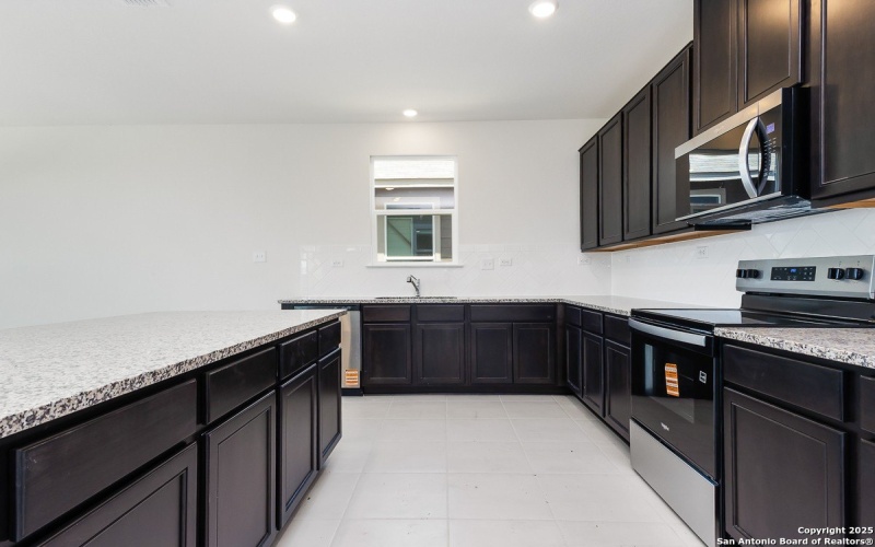 2531 Chronos Dr, San Antonio, TX 78245, 4 Habitaciones Habitaciones , ,2 BañosBaños,Residential,En Venta,2531 Chronos Dr,0,1872305