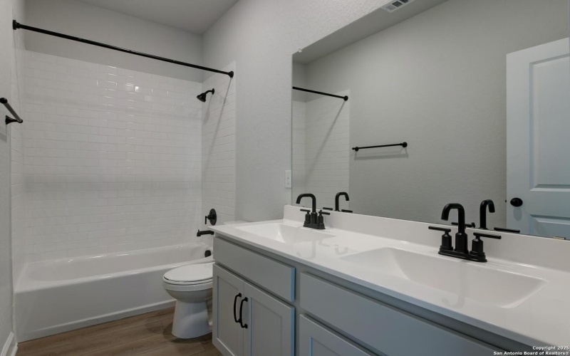 1345 Meester Dr, San Antonio, TX 78245, 4 Bedrooms Bedrooms, ,2 BathroomsBathrooms,Residential,For Sale,1345 Meester Dr,0,1873297