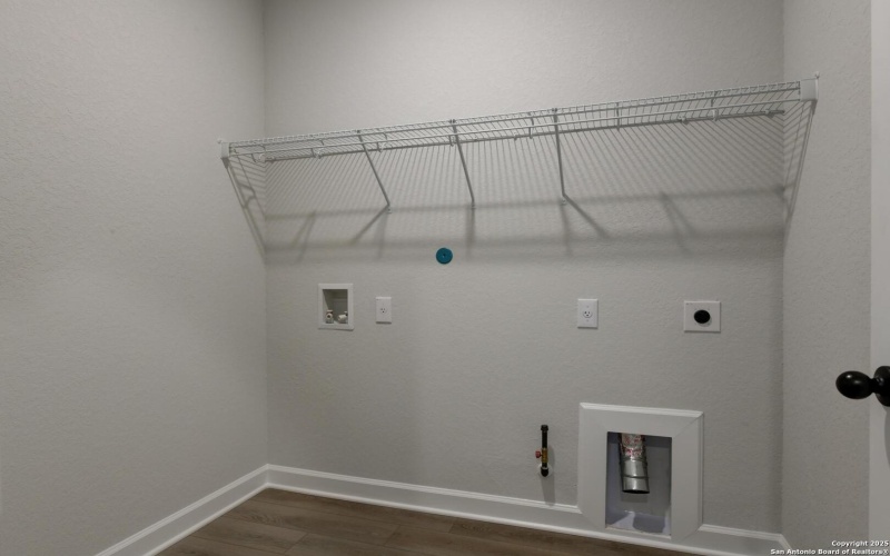 1345 Meester Dr, San Antonio, TX 78245, 4 Bedrooms Bedrooms, ,2 BathroomsBathrooms,Residential,For Sale,1345 Meester Dr,0,1873297