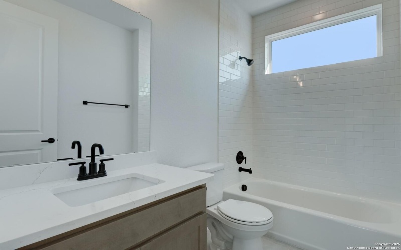 12915 Spur Hollow, Schertz, TX 78108, 3 Habitaciones Habitaciones , ,2 BañosBaños,Residential,En Venta,12915 Spur Hollow,0,1873428