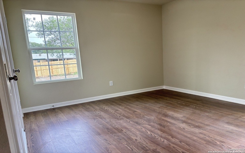 700 E 5th, Nixon, TX 78140, 4 Habitaciones Habitaciones , ,2 BañosBaños,Residential,En Venta,700 E 5th,0,1874075