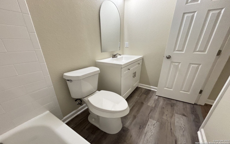 700 E 5th, Nixon, TX 78140, 4 Habitaciones Habitaciones , ,2 BañosBaños,Residential,En Venta,700 E 5th,0,1874075