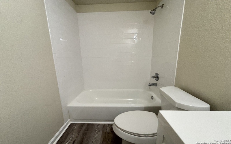 700 E 5th, Nixon, TX 78140, 4 Habitaciones Habitaciones , ,2 BañosBaños,Residential,En Venta,700 E 5th,0,1874075