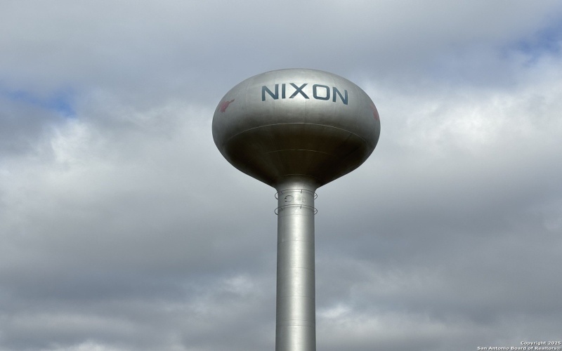 700 E 5th, Nixon, TX 78140, 4 Habitaciones Habitaciones , ,2 BañosBaños,Residential,En Venta,700 E 5th,0,1874075