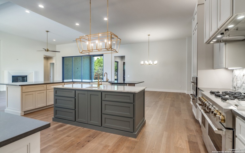 193 Ranch Heights, Boerne, TX 78015, 3 Bedrooms Bedrooms, ,5 BathroomsBathrooms,Residential,For Sale,193 Ranch Heights,0,1874637