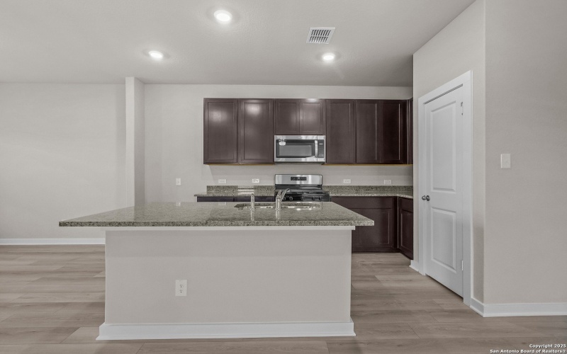 8408 Ingress Ave., San Antonio, TX 78263, 4 Bedrooms Bedrooms, ,2 BathroomsBathrooms,Residential,For Sale,8408 Ingress Ave.,0,1874694