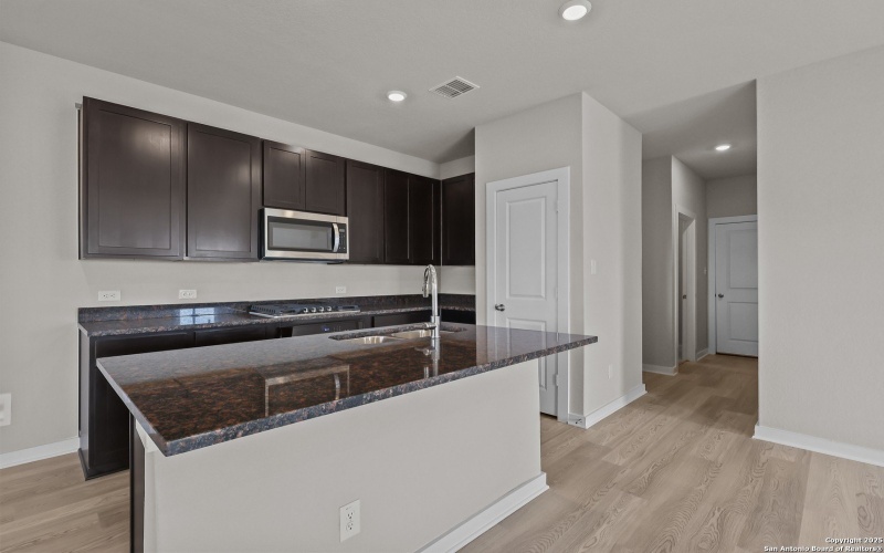 4727 Fireweed Court, San Antonio, TX 78263, 4 Habitaciones Habitaciones , ,2 BañosBaños,Residential,En Venta,4727 Fireweed Court,0,1874772