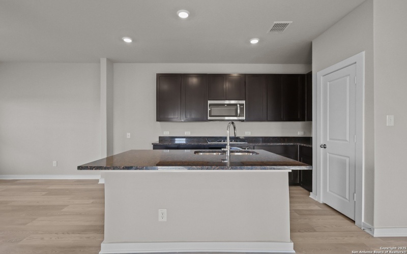 4727 Fireweed Court, San Antonio, TX 78263, 4 Habitaciones Habitaciones , ,2 BañosBaños,Residential,En Venta,4727 Fireweed Court,0,1874772