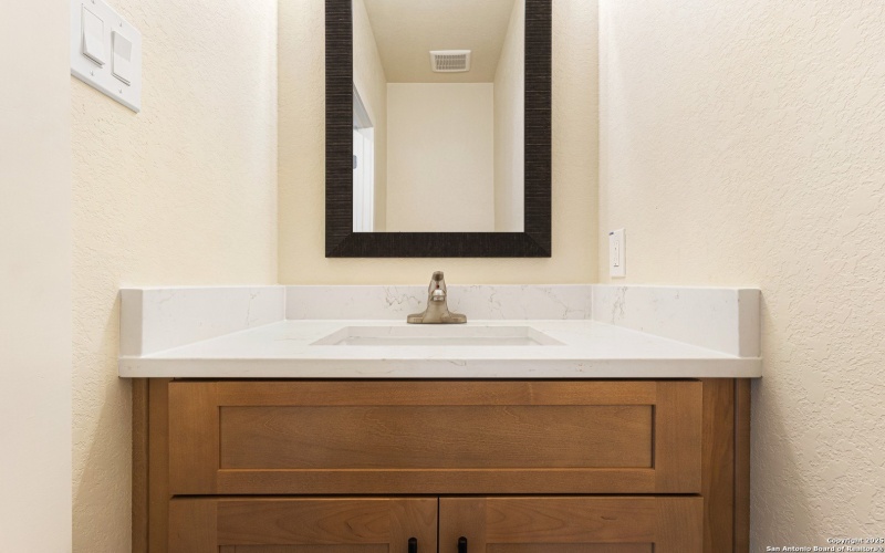 302 Riley Way, Kerrville, TX 78028, 3 Habitaciones Habitaciones , ,2 BañosBaños,Residential,En Venta,302 Riley Way,0,1876091