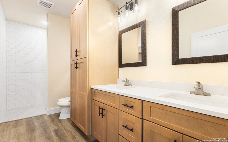 302 Riley Way, Kerrville, TX 78028, 3 Habitaciones Habitaciones , ,2 BañosBaños,Residential,En Venta,302 Riley Way,0,1876091