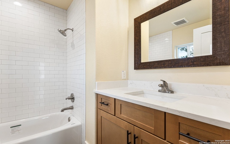 302 Riley Way, Kerrville, TX 78028, 3 Habitaciones Habitaciones , ,2 BañosBaños,Residential,En Venta,302 Riley Way,0,1876091