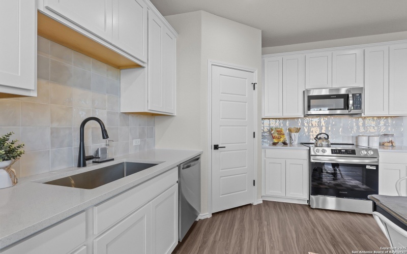 2547 Dry Moss Way, San Antonio, TX 78224, 4 Bedrooms Bedrooms, ,2 BathroomsBathrooms,Residential,For Sale,2547 Dry Moss Way,0,1877050