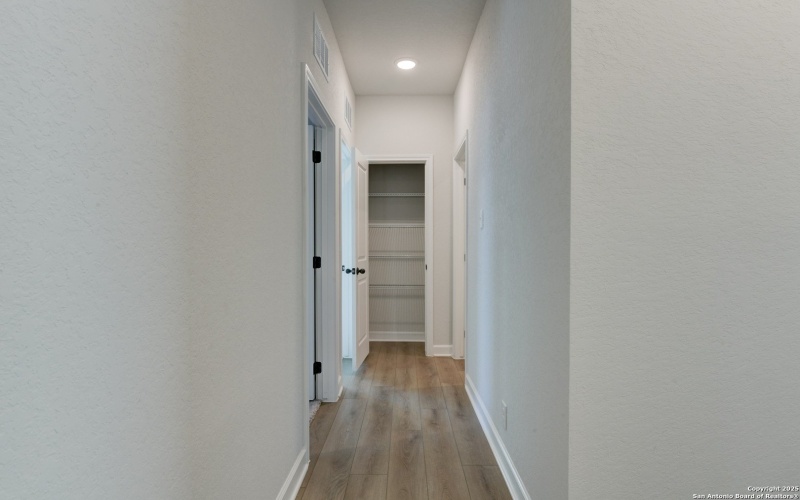 137 Beveridge, Seguin, TX 78155, 4 Habitaciones Habitaciones , ,2 BañosBaños,Residential,En Venta,137 Beveridge,0,1888299