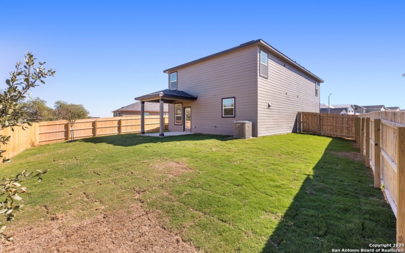 807 Bull Boat Lane, San Antonio, TX 78221, 3 Habitaciones Habitaciones , ,2 BañosBaños,Residential,En Venta,807 Bull Boat Lane,0,1888591