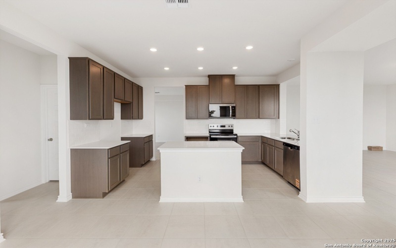 2556 CHRONOS DR, San Antonio, TX 78245, 4 Bedrooms Bedrooms, ,2 BathroomsBathrooms,Residential,For Sale,2556 CHRONOS DR,0,1893758