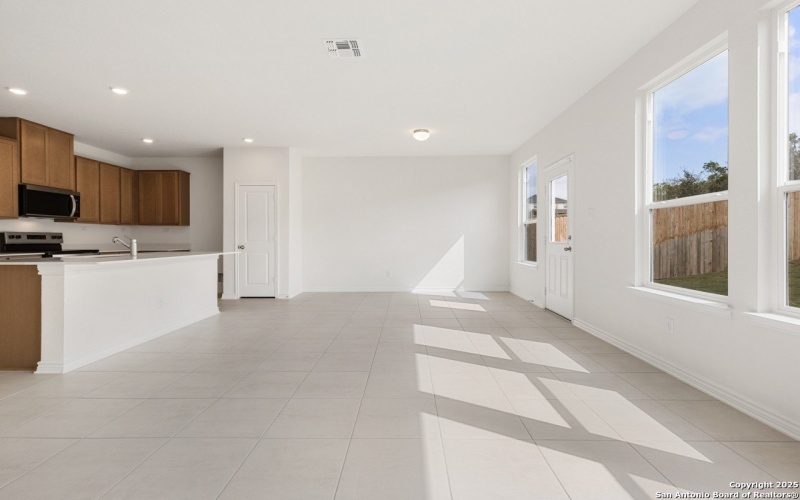 15508 Electra Circle, San Antonio, TX 78245, 4 Bedrooms Bedrooms, ,2 BathroomsBathrooms,Residential,For Sale,15508 Electra Circle,0,1888646