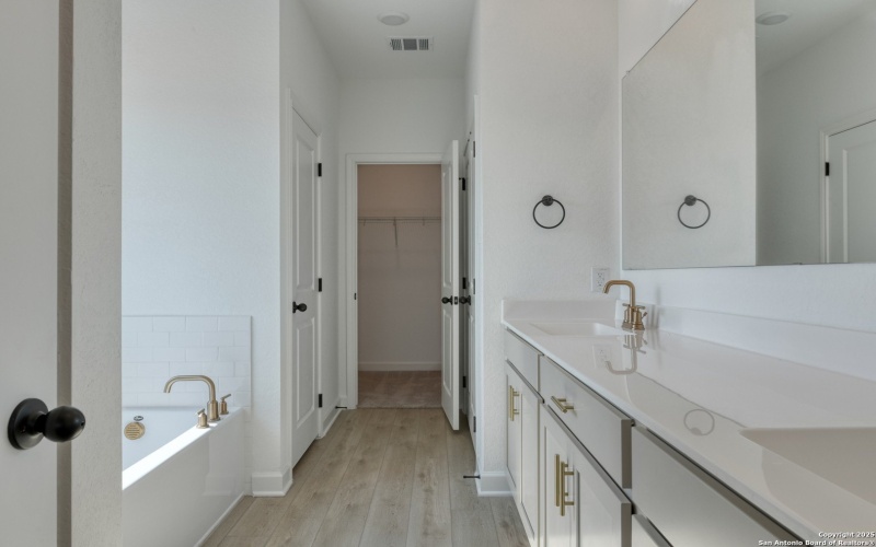 9908 Bull Branch Ave, Schertz, TX 78154, 3 Habitaciones Habitaciones , ,2 BañosBaños,Residential,En Venta,9908 Bull Branch Ave,0,1888654