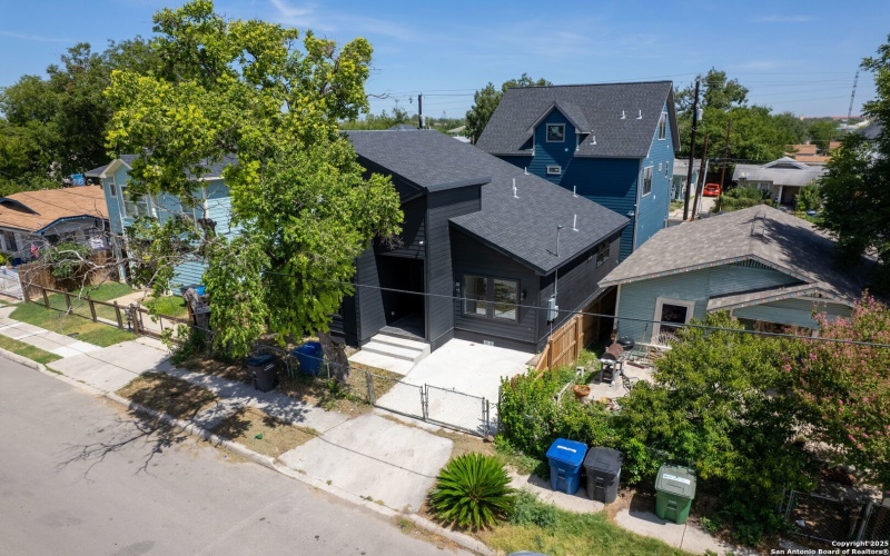 1515 Lamar, San Antonio, TX 78202, 3 Bedrooms Bedrooms, ,3 BathroomsBathrooms,Residential,For Sale,1515 Lamar,0,1889586