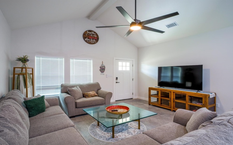 307 Cedarhill, Granite Shoals, TX 78654, 3 Bedrooms Bedrooms, ,2 BathroomsBathrooms,Residential,For Sale,307 Cedarhill,171809