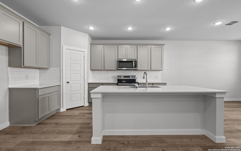 7823 COFFEE MILL, San Antonio, TX 78252, 3 Bedrooms Bedrooms, ,2 BathroomsBathrooms,Residential,For Sale,7823 COFFEE MILL,0,1890898