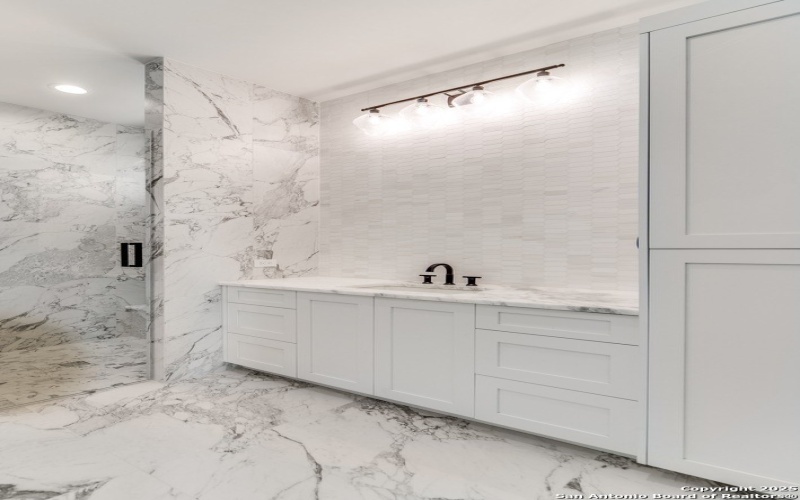 3672 Clubs Dr, Boerne, TX 78006, 4 Bedrooms Bedrooms, ,5 BathroomsBathrooms,Residential,For Sale,3672 Clubs Dr,0,1882757