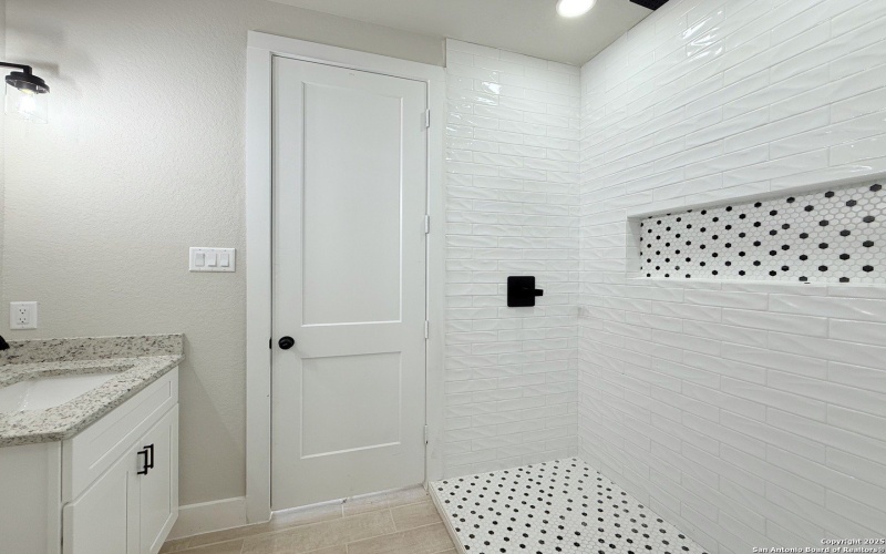 129 Camino Verde Ct, La Vernia, TX 78121, 3 Habitaciones Habitaciones , ,2 BañosBaños,Residential,En Venta,129 Camino Verde Ct,0,1883318