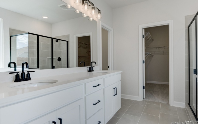 155 Mallorys Way, Castroville, TX 78009, 4 Habitaciones Habitaciones , ,3 BañosBaños,Residential,En Venta,155 Mallorys Way,0,1884228