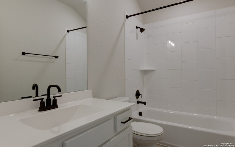 155 Mallorys Way, Castroville, TX 78009, 4 Habitaciones Habitaciones , ,3 BañosBaños,Residential,En Venta,155 Mallorys Way,0,1884228