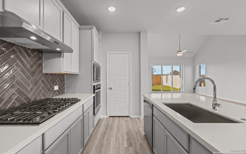 2829 Bergamot Dr., New Braunfels, TX 78130, 4 Habitaciones Habitaciones , ,2 BañosBaños,Residential,En Venta,2829 Bergamot Dr.,0,1884461