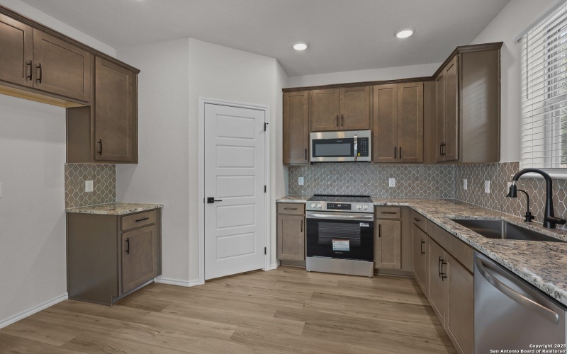 285 W Quill Dr Building 4, San Antonio, TX 78228, 3 Bedrooms Bedrooms, ,2 BathroomsBathrooms,Residential,For Sale,285 W Quill Dr Building 4,0,1884863