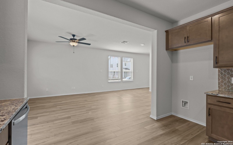 285 W Quill Dr Building 4, San Antonio, TX 78228, 3 Bedrooms Bedrooms, ,2 BathroomsBathrooms,Residential,For Sale,285 W Quill Dr Building 4,0,1884863