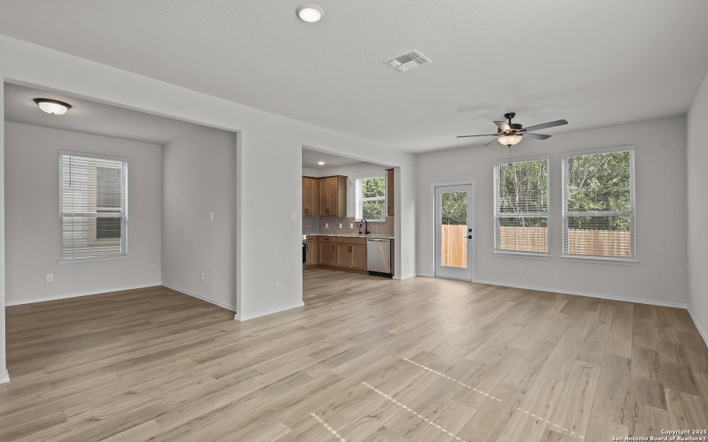 285 W Quill Dr Building 4, San Antonio, TX 78228, 3 Bedrooms Bedrooms, ,2 BathroomsBathrooms,Residential,For Sale,285 W Quill Dr Building 4,0,1884863