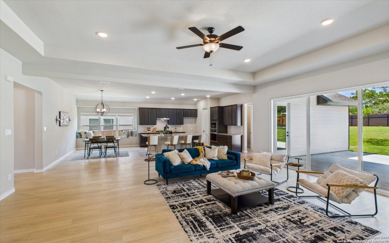 534 Englewood, Castroville, TX 78009, 4 Habitaciones Habitaciones , ,3 BañosBaños,Residential,En Venta,534 Englewood,0,1892604